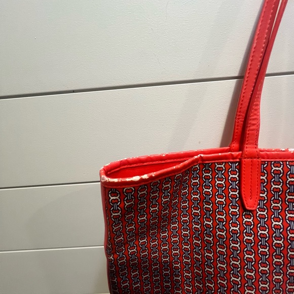 Tory Burch Gemini Link Tote - Picture 8 of 13